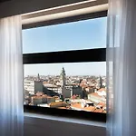 Dom Henrique - Downtown Oporto