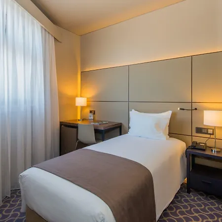 Dom Henrique - Downtown 4* Oporto
