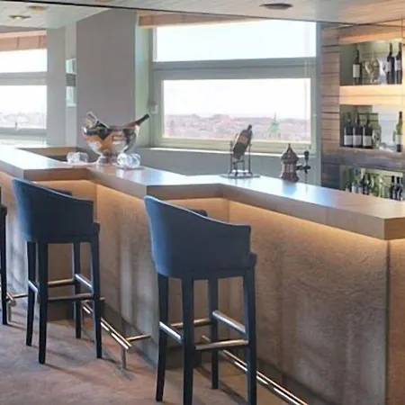 Dom Henrique - Downtown 4*