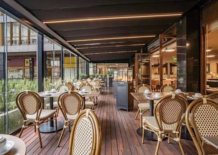 Dom Henrique - Downtown Oporto