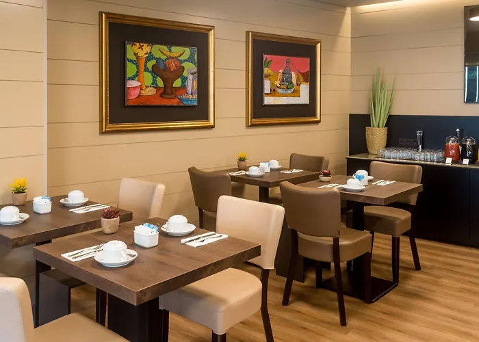 Dom Henrique - Downtown Hotell