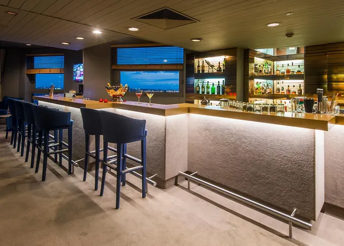 Hotell Dom Henrique - Downtown