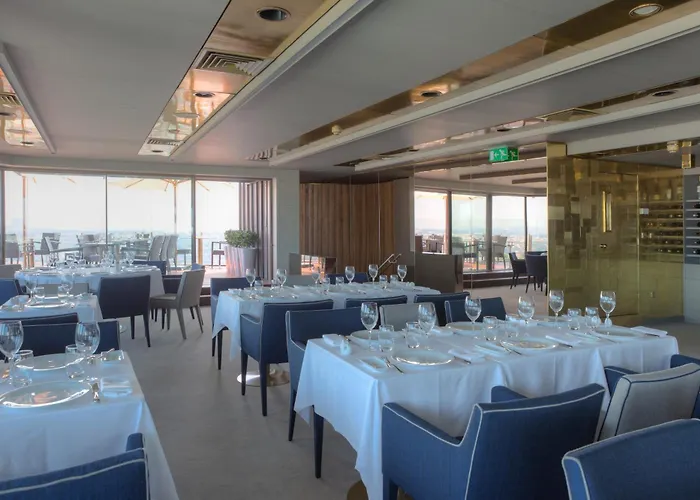 Hotell Dom Henrique - Downtown 4*