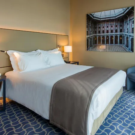 מלון Dom Henrique - Downtown 4*