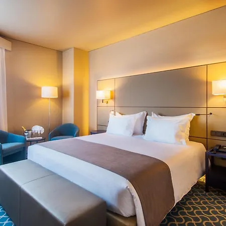 Dom Henrique - Downtown Hotel