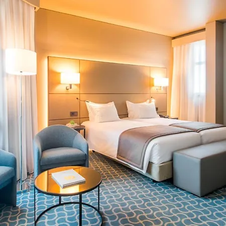 Dom Henrique - Downtown 4*