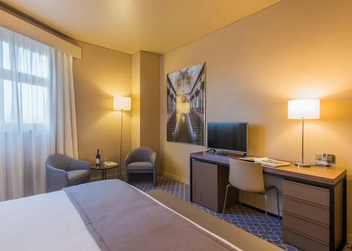 Dom Henrique - Downtown 4* Porto