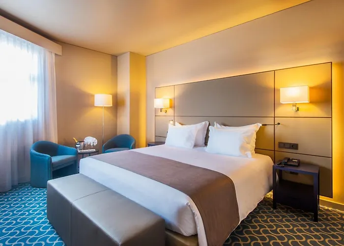 Dom Henrique - Downtown Hotel