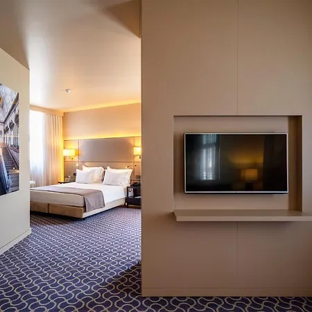 Dom Henrique - Downtown 4*