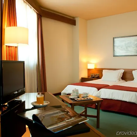 Dom Henrique - Downtown Hotel Porto