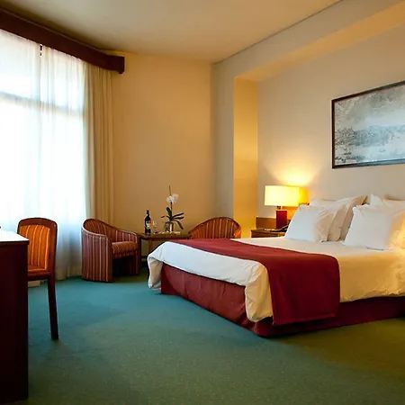 Hotel Dom Henrique - Downtown Porto