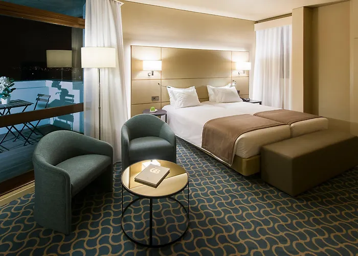 Dom Henrique - Downtown Hotel 4*