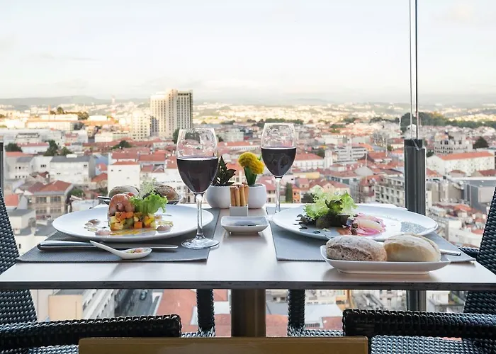 Dom Henrique - Downtown Oporto